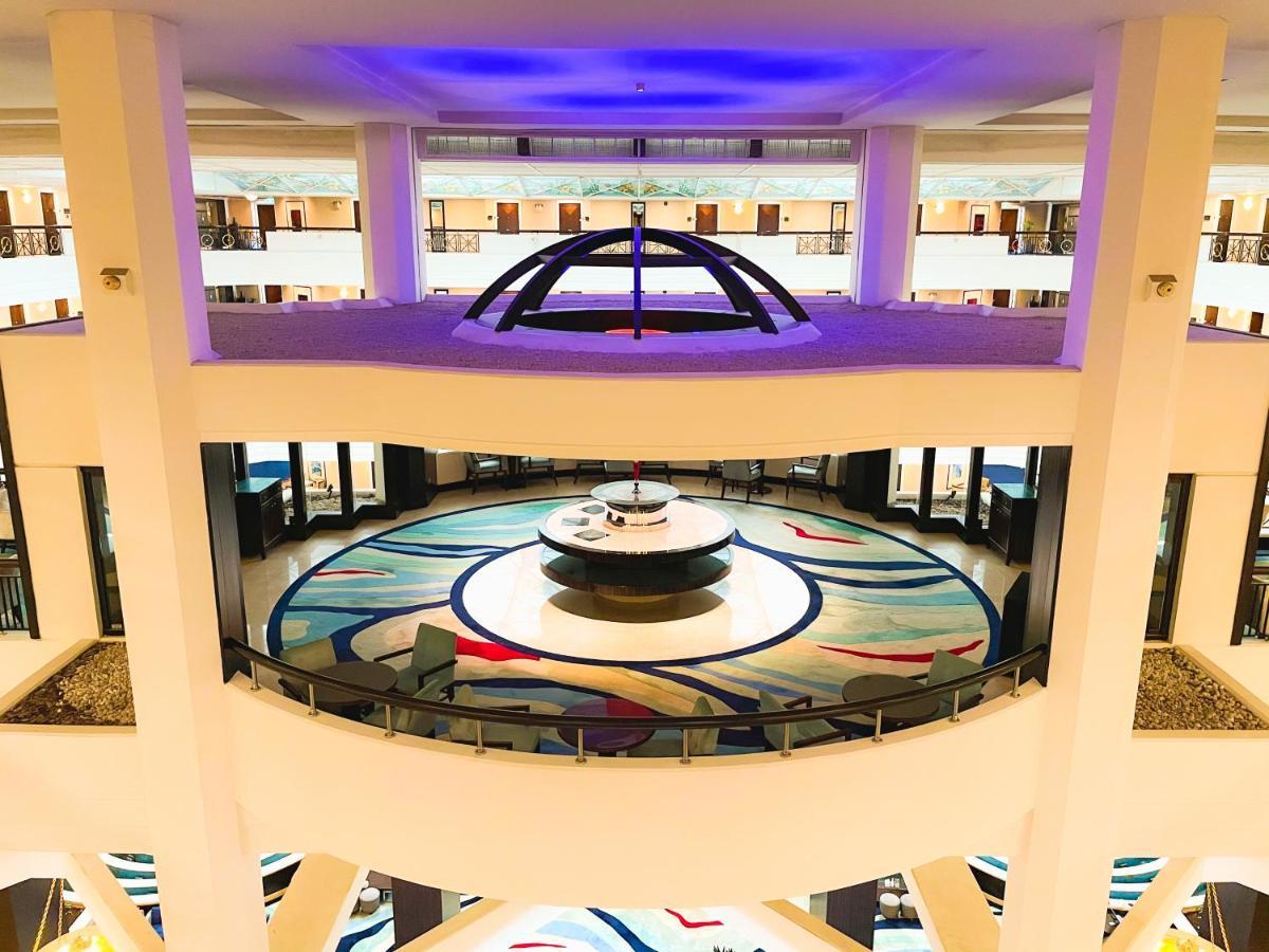 罗达阿尔布斯坦酒店 迪拜 外观 照片 The lobby of the hotel