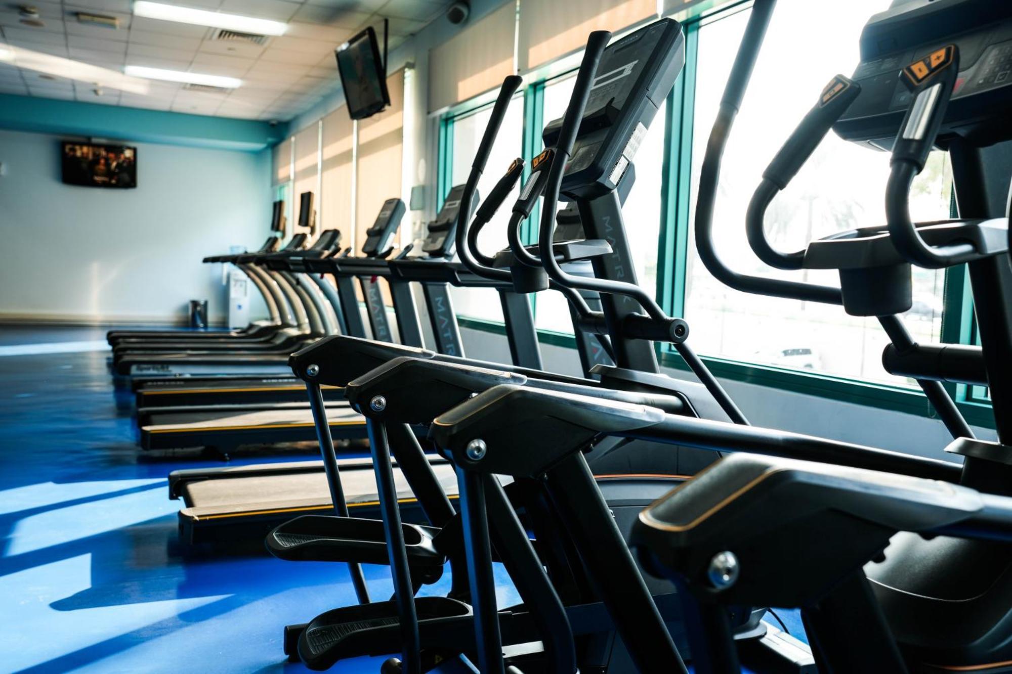 罗达阿尔布斯坦酒店 迪拜 外观 照片 The gym at the National Training Centre