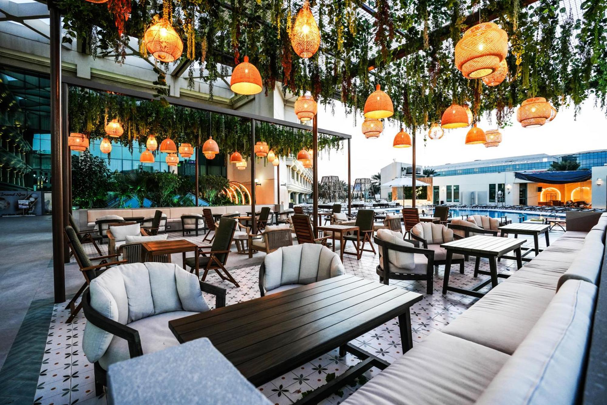 罗达阿尔布斯坦酒店 迪拜 外观 照片 The Terrace