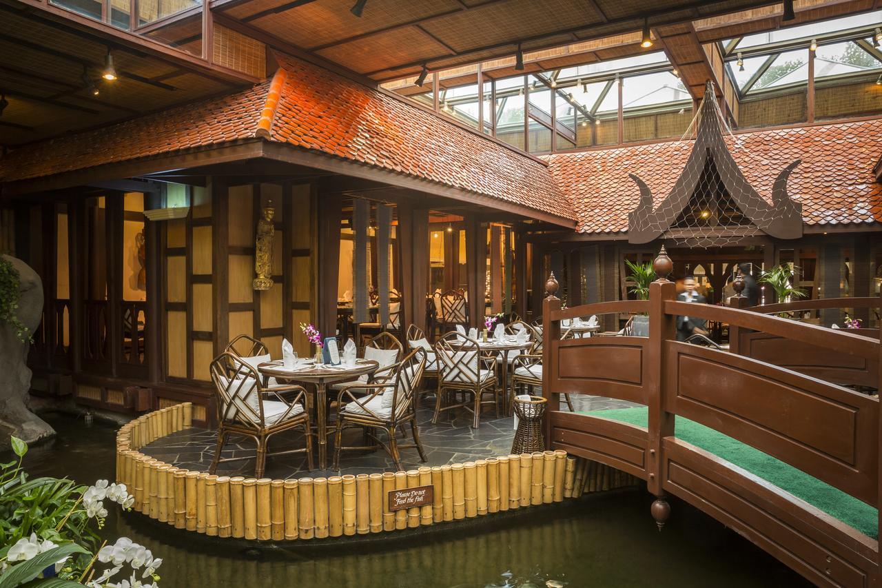罗达阿尔布斯坦酒店 迪拜 外观 照片 The interior of the restaurant